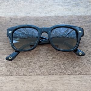 Gucci Sunglasses 1079/S